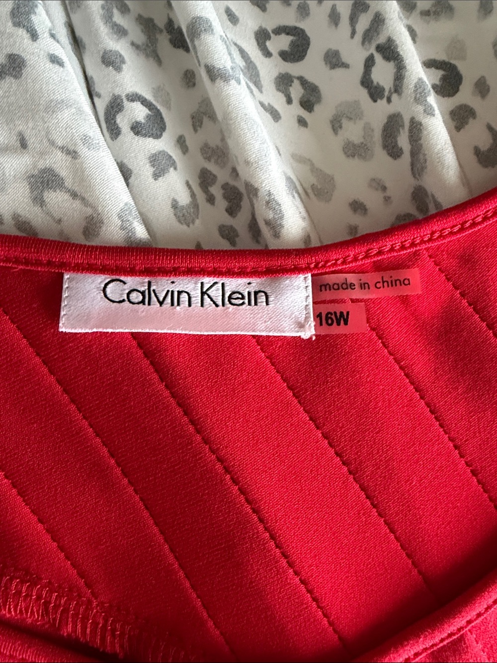 Calvin Klein Red Textured Sleeveless Sheath Dress - 16W - Picture 4 of 5